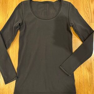Lululemon black long sleeve